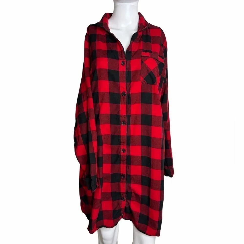 Wondershop Red and Black Plaid Button-Up Sleep Shirt Large